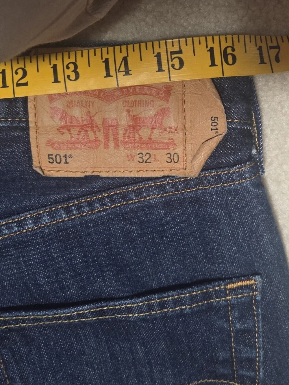 Vintage Y2K Levis 501 Batwing Tag Button Fly Blue Jeans Size 32x30